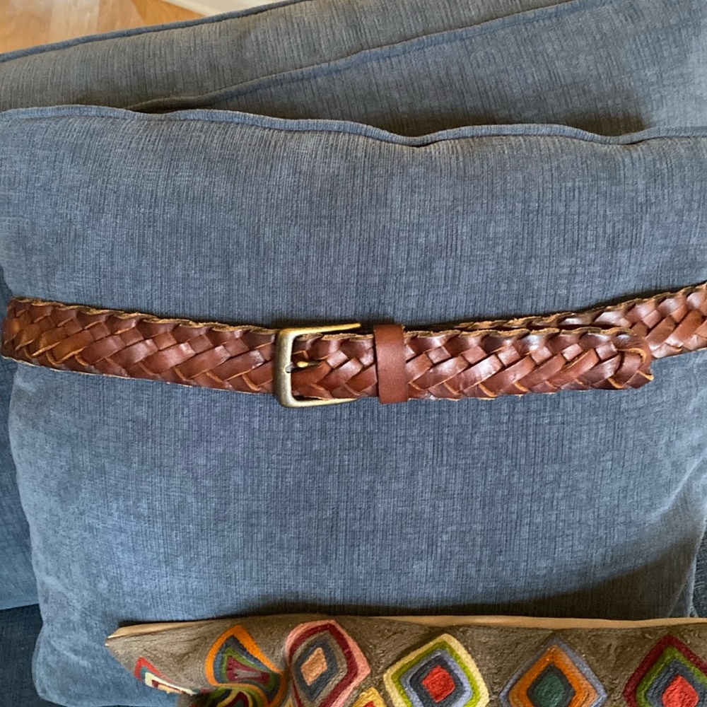 Men’s 42” waist woven leather belt
